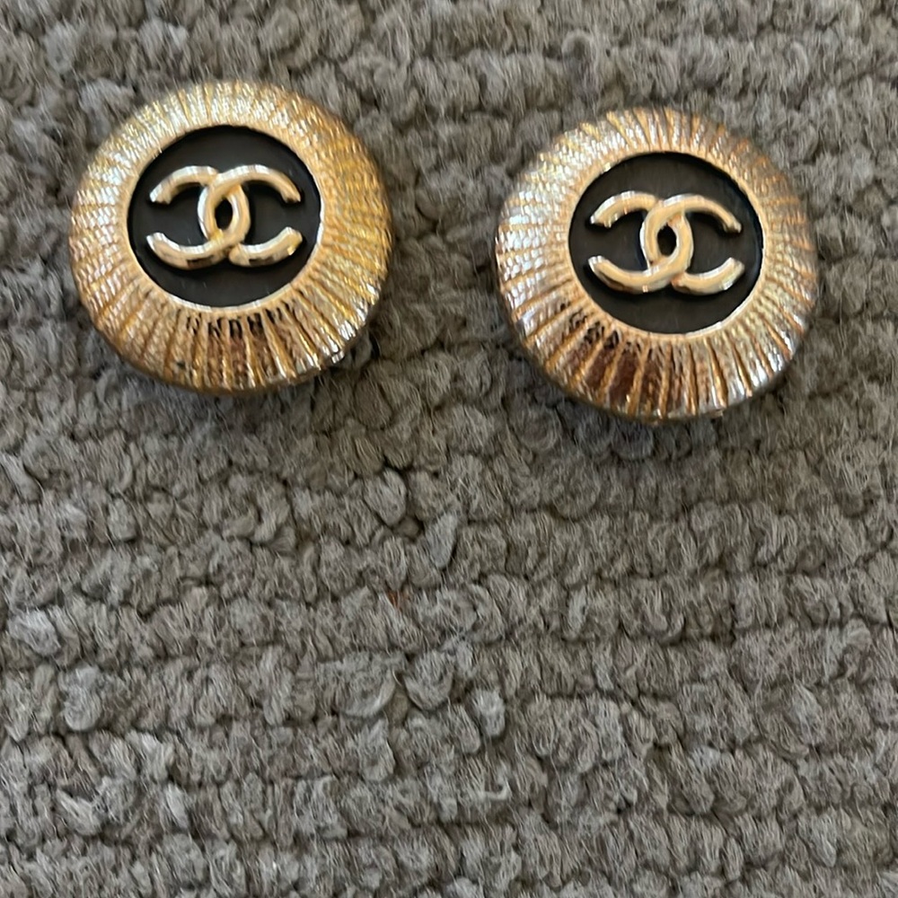 Vintage Authentic 24 gold plated Black and Gold Chanel Earrings